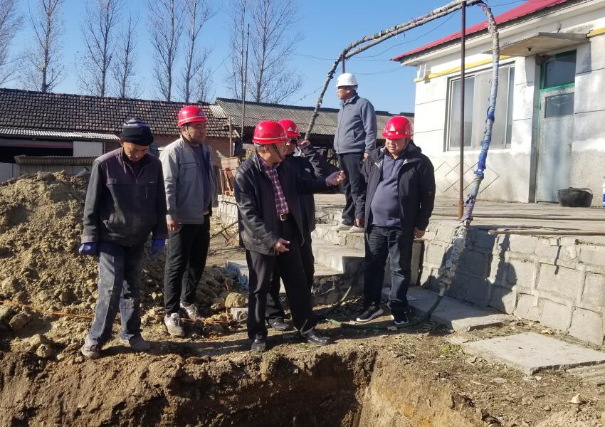 1635142882423025380.jpg 2021-10-25 集团公司党委委员、副总经理于安东率队到水工局公司第四分局蛟河市2021年农村3.jpg