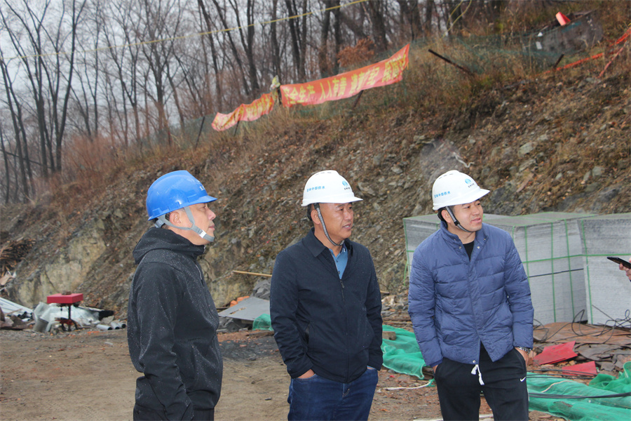 2021-11-8吉林中部供水公司党总支副书记、副总经理王静波到吉林项目区开展安全生产专项检查工作.jpg