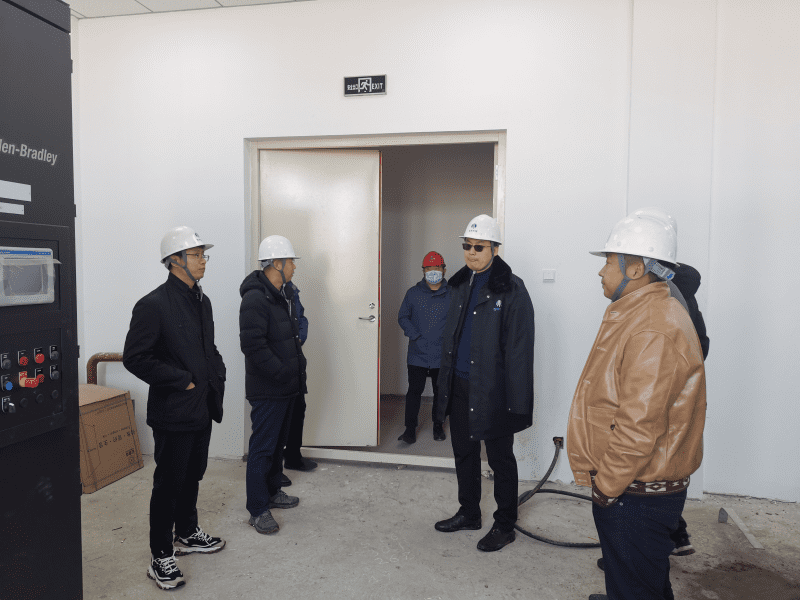 1637645626017083575.png 2021.11.15水业发展公司总经理殷术奎到二期工程九德支线进行检查照片.png