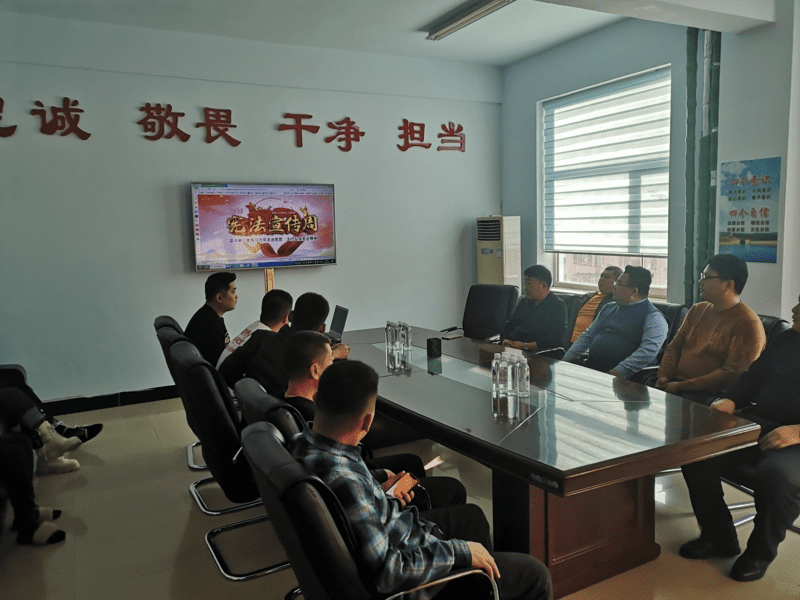 2021-12-9地方水电集团开展“宪法宣传周”活动 (3).png